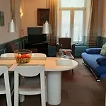 马克思汽车旅馆